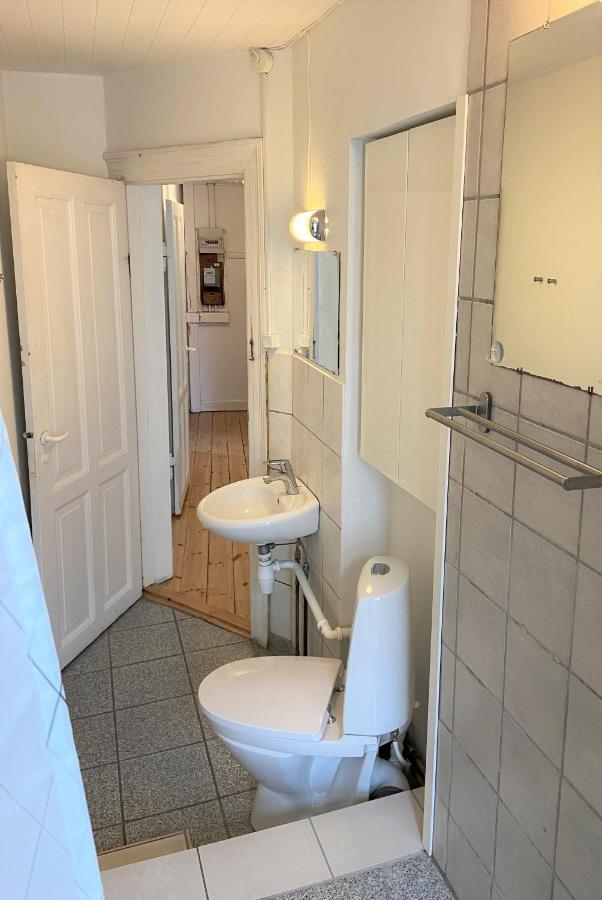 Bright 2-Bedroom Apartment In Elegant Osterbro København Ngoại thất bức ảnh